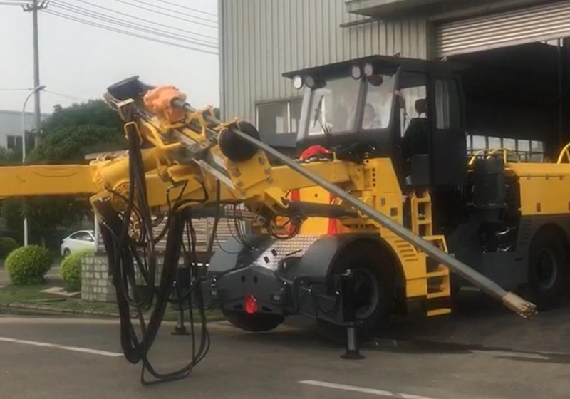 液压凿岩机视频